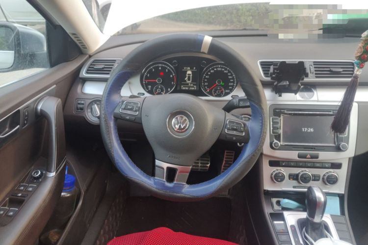 Used Volkswagen Magotan 2012 Travel Edition 2.0 TSI 4x4 Comfort Version Steering Wheel