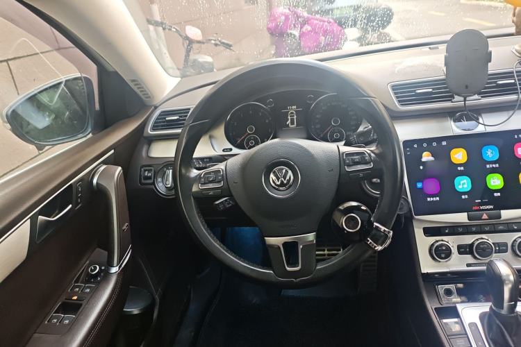 Used Volkswagen Magotan 2012 Travel Edition 2.0 TSI Four-Wheel Drive Luxury Version Steering Wheel