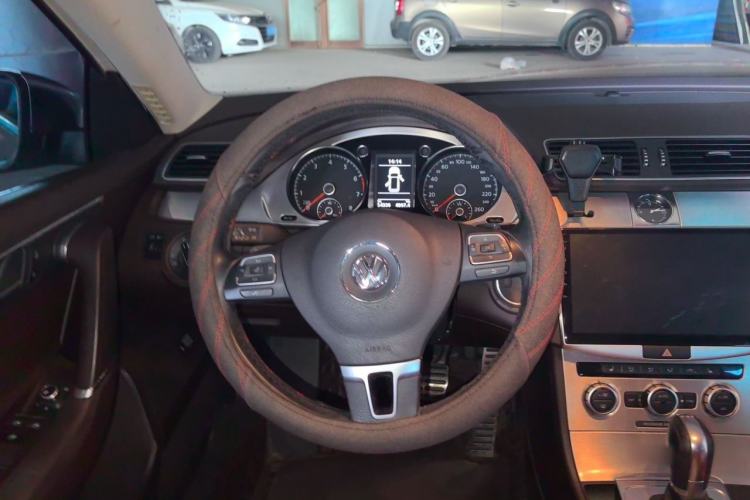 Used Volkswagen Magotan 2012 Travel Edition 2.0 TSI 4x4 Comfort Version Steering Wheel