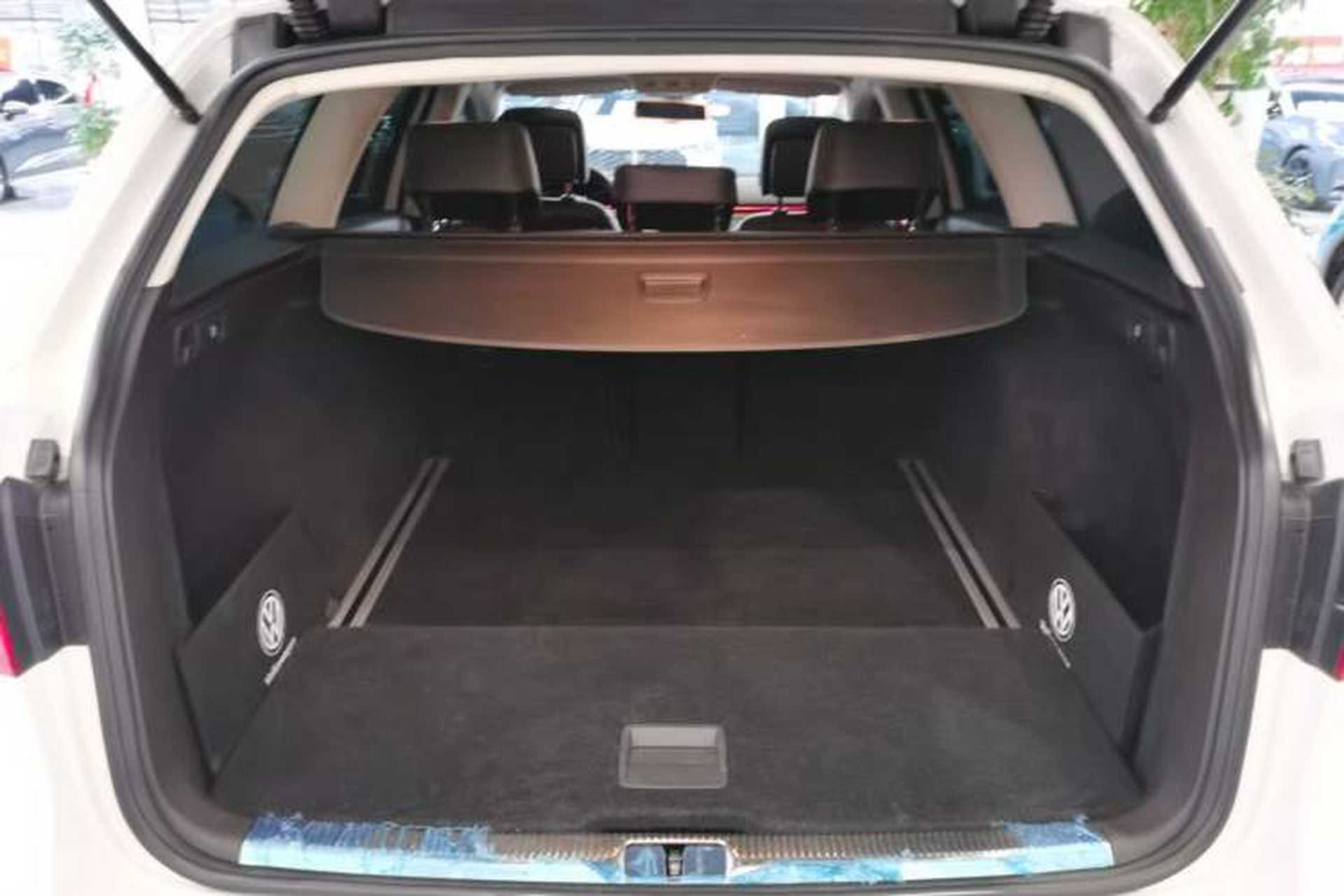 Used Volkswagen Magotan 2012 Travel Edition 2.0 TSI Comfort Version Trunk