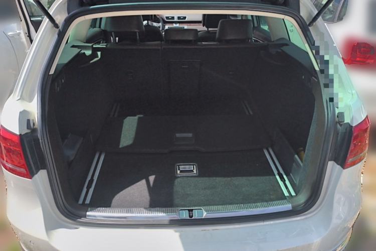 Used Volkswagen Magotan 2012 Travel Edition 2.0 TSI Comfort Version Trunk
