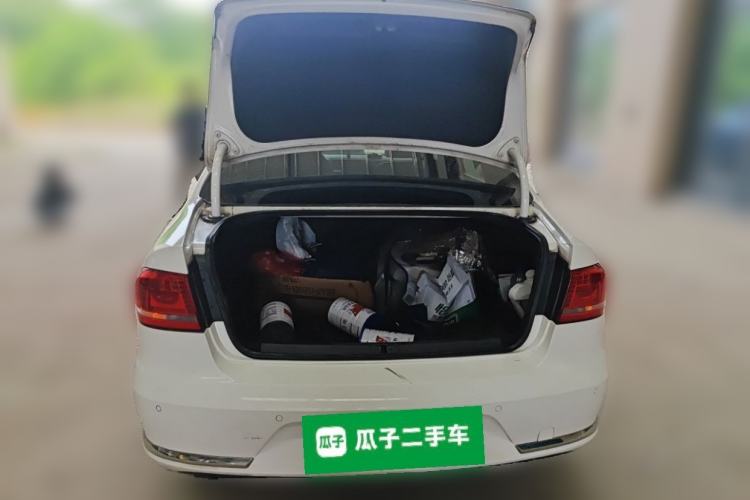 Used Volkswagen Magotan 2012 Revised Version 1.8TSI Leading Edition Trunk