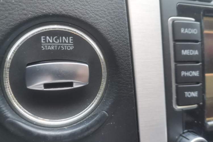 Used Volkswagen Magotan 2012 Travel Edition 2.0 TSI Four-Wheel Drive Luxury Version Vehicle Key