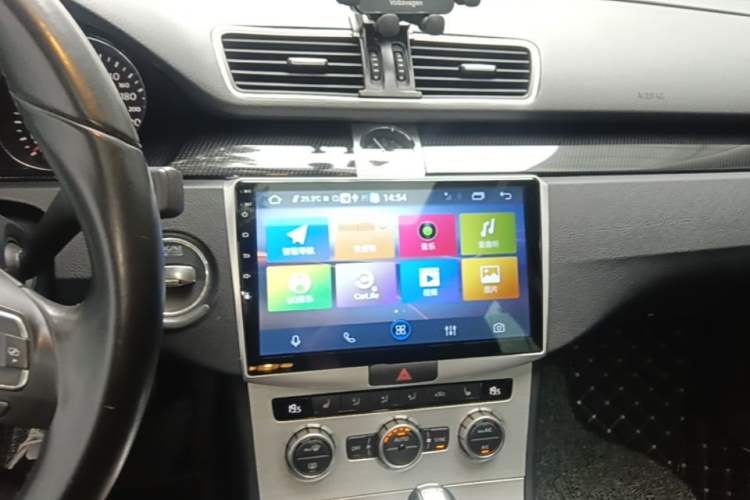 Used Volkswagen Magotan 2012 Revised 1.8TSI Luxury Version Audio And AC Panel