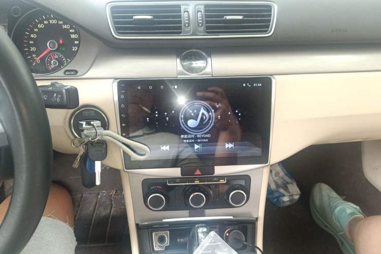 Used Volkswagen Magotan 2012 Revised Version 1.8TSI Leading Edition Audio And AC Panel