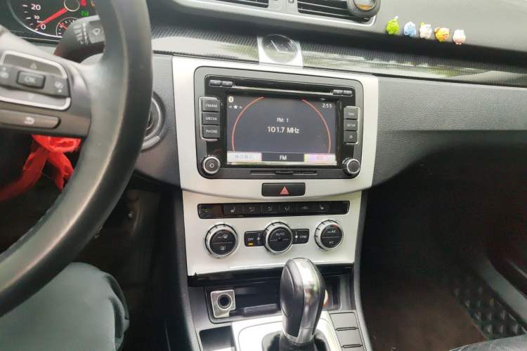Used Volkswagen Magotan 2012 Revised 1.8TSI Luxury Version Audio And AC Panel