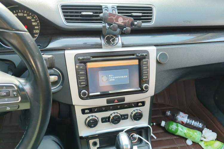 Used Volkswagen Magotan 2012 2.0 TSI Prestige Edition Audio And AC Panel