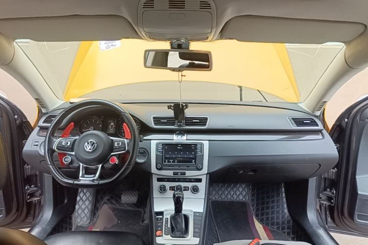 Used Volkswagen Magotan 2012 1.8TSI Prestige Model Center Console