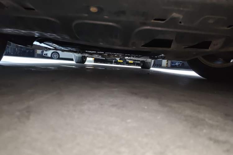 Used Volkswagen Magotan 2012 1.8TSI Comfort Model Chassis Front