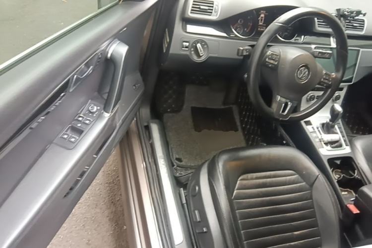 Used Volkswagen Magotan 2012 Revised 1.8TSI Luxury Version Driver Seat