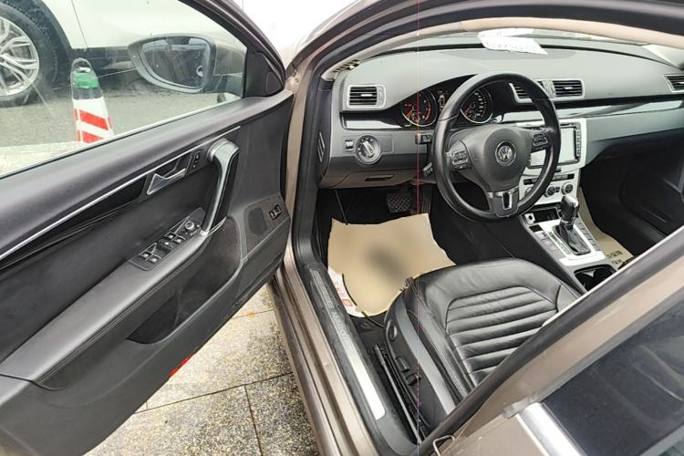 Used Volkswagen Magotan 2012 Revised 1.8TSI Luxury Version Driver Seat