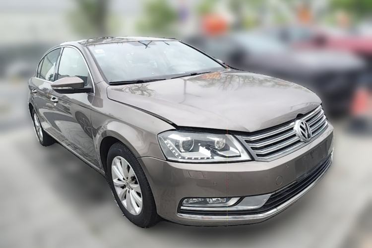 Used Volkswagen Magotan 2012 Revised 1.8TSI Luxury Version Front Right 45 Deg