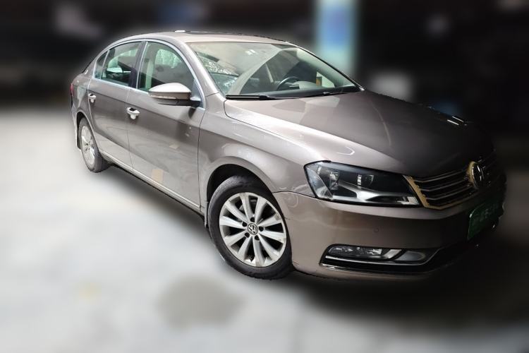 Used Volkswagen Magotan 2012 1.8TSI Comfort Model Front Right 45 Deg