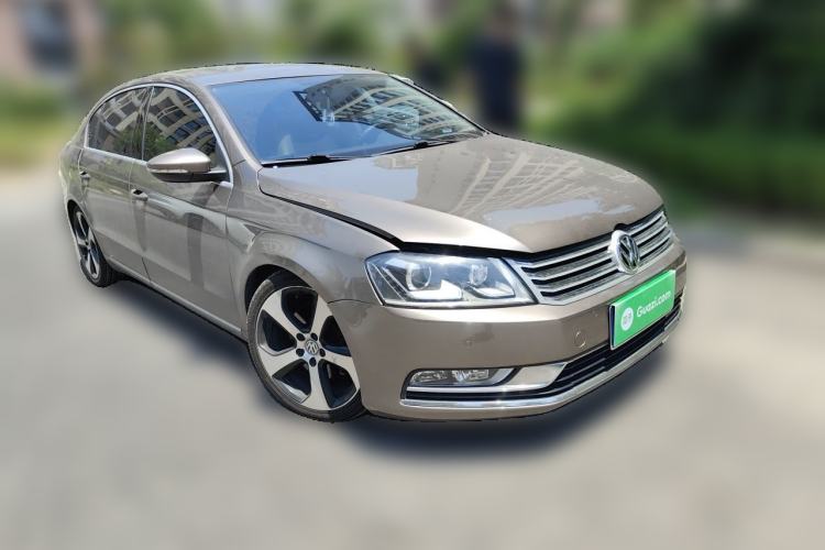 Used Volkswagen Magotan 2012 Revised Version 1.8TSI Leading Edition Front Right 45 Deg
