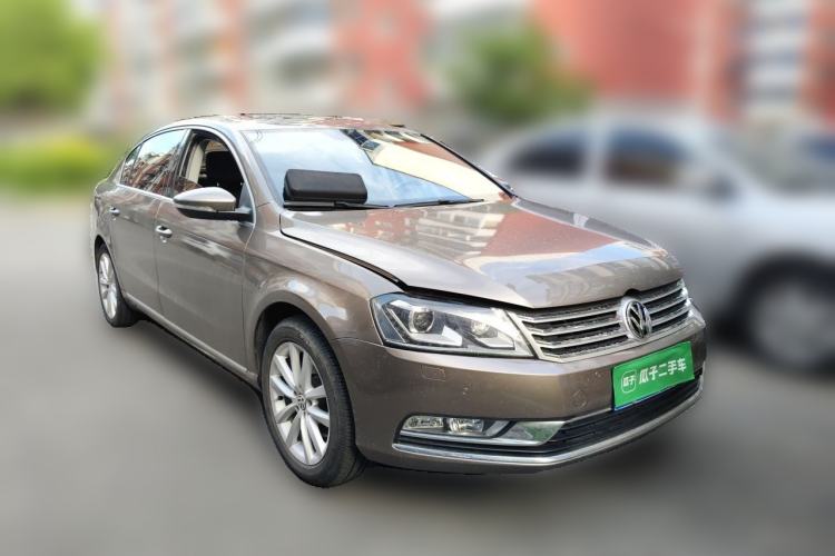 Used Volkswagen Magotan 2012 2.0 TSI Prestige Edition Front Right 45 Deg