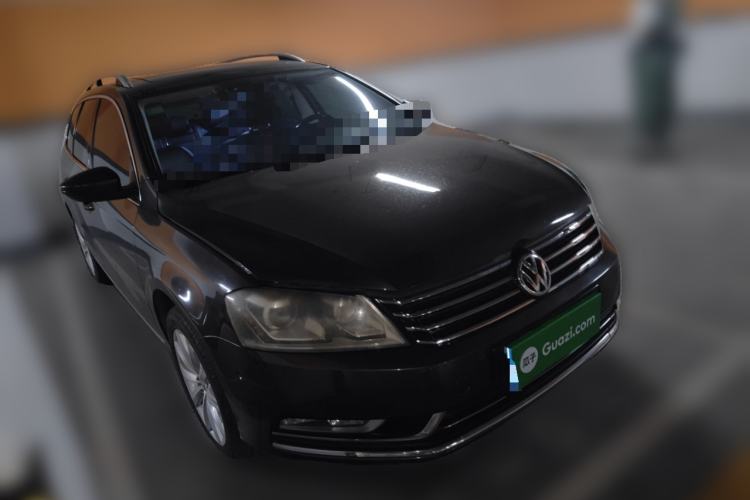 Used Volkswagen Magotan 2012 Travel Edition 2.0 TSI Luxury Version Front Right 45 Deg