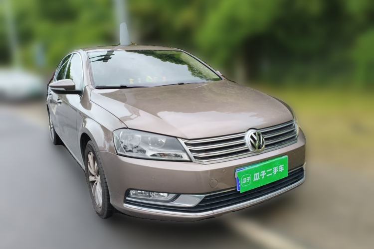 Used Volkswagen Magotan 2012 Revised Version 1.8TSI Leading Edition Front Right 45 Deg