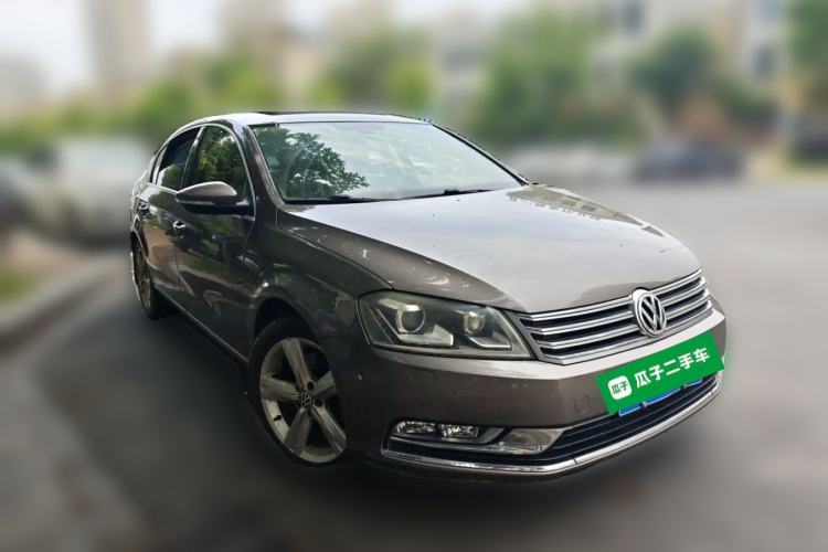 Used Volkswagen Magotan 2012 2.0 TSI Ultimate Edition Front Right 45 Deg