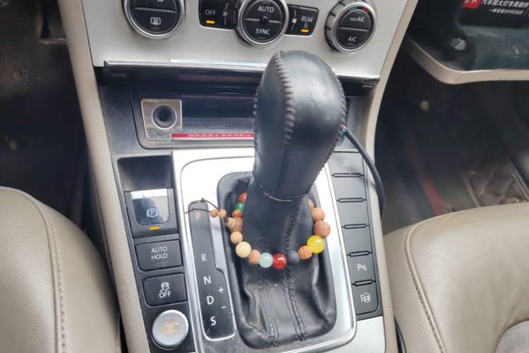 Used Volkswagen Magotan 2012 1.8TSI Prestige Model Gear Lever