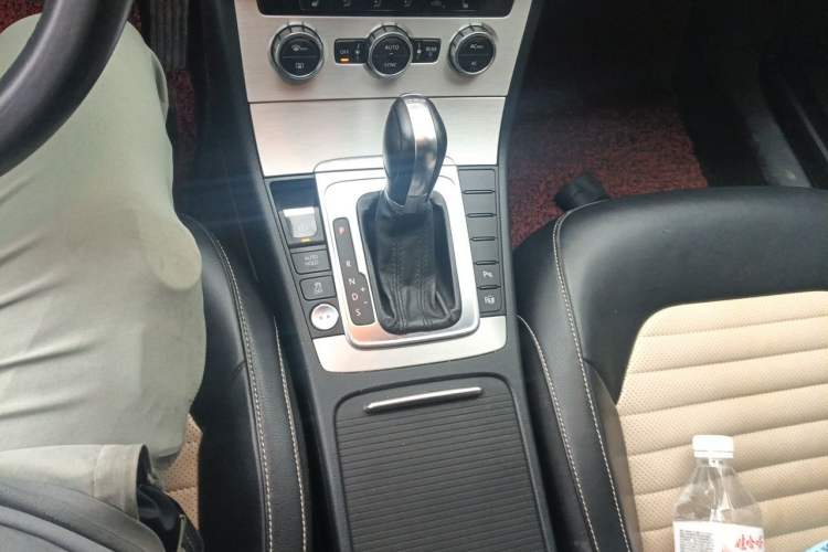 Used Volkswagen Magotan 2012 3.0 FSI Flagship Edition Gear Lever