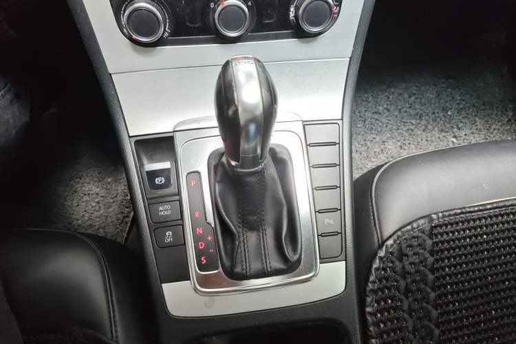 Used Volkswagen Magotan 2012 1.8TSI Comfort Model Gear Lever