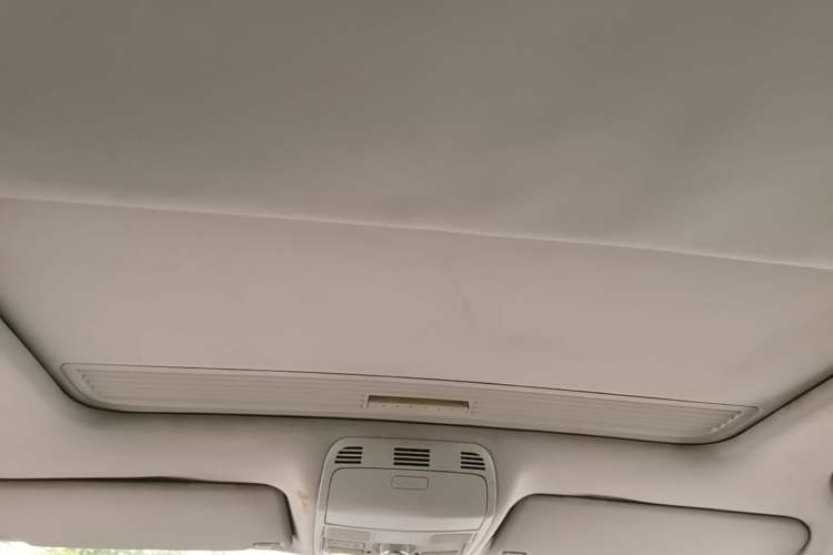 Used Volkswagen Magotan 2012 Revised 1.8TSI Luxury Version Headliner