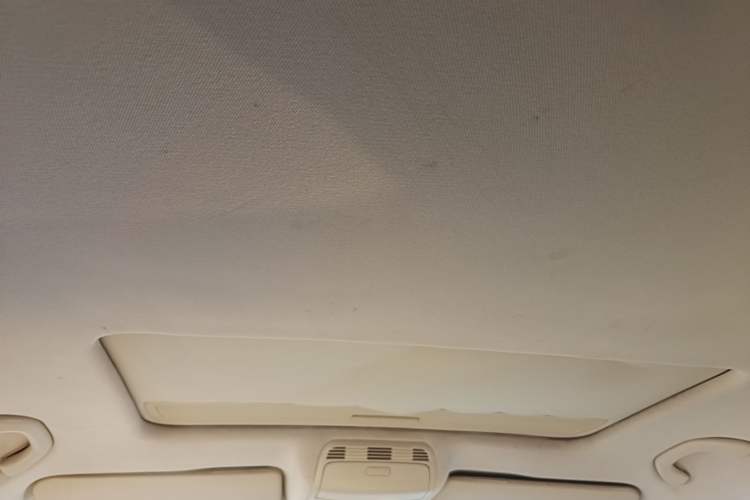 Used Volkswagen Magotan 2012 Revised Version 1.8TSI Leading Edition Headliner