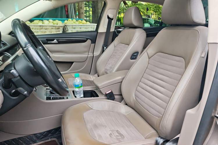 Used Volkswagen Magotan 2012 2.0 TSI Ultimate Edition Left Front Seat