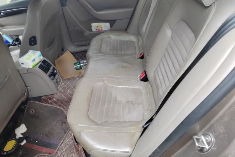 Used Volkswagen Magotan 2012 1.8TSI Prestige Model Left Rear Seat