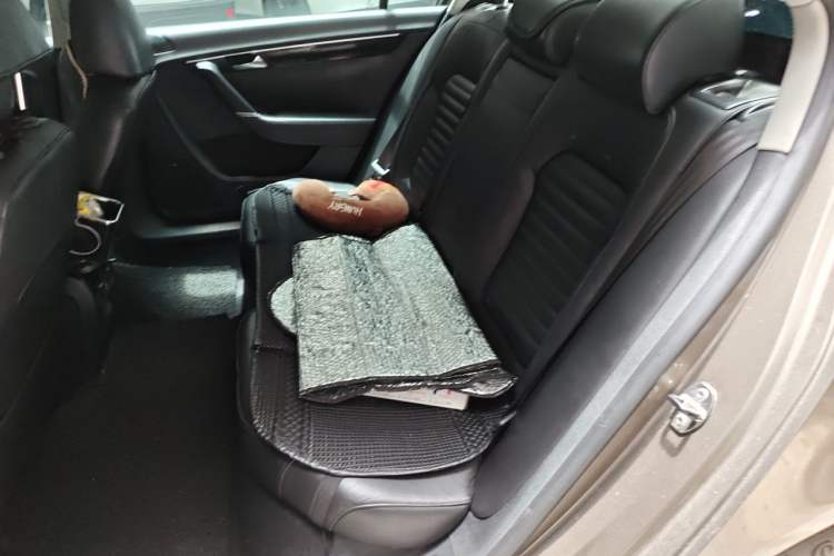 Used Volkswagen Magotan 2012 1.8TSI Comfort Model Left Rear Seat