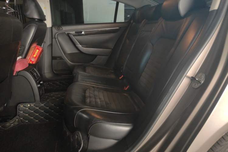 Used Volkswagen Magotan 2012 Facelift 1.8TSI Prestige Model Left Rear Seat