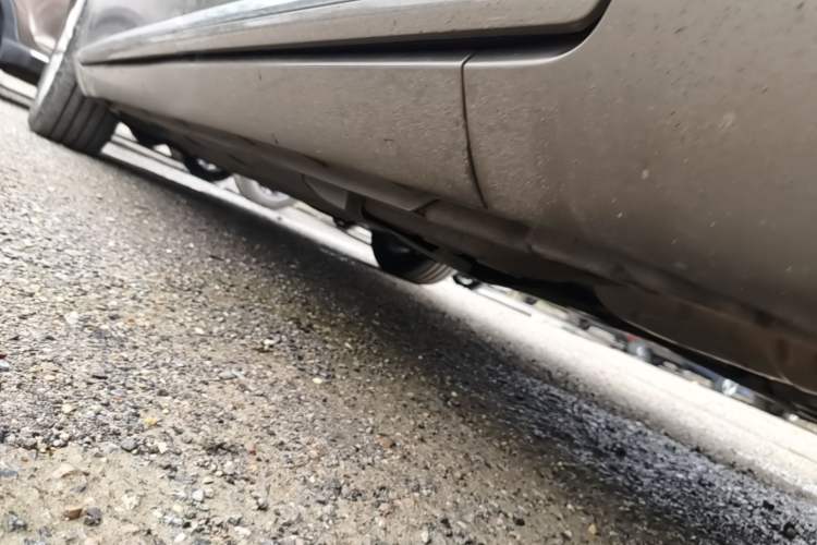 Used Volkswagen Magotan 2012 Revised 1.8TSI Luxury Version Left Side Sill