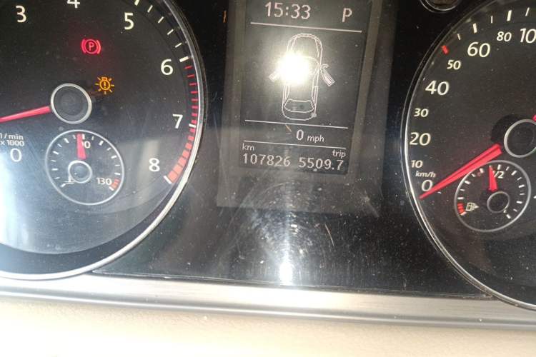 Used Volkswagen Magotan 2012 Revised Version 1.8TSI Leading Edition Odometer Close Up