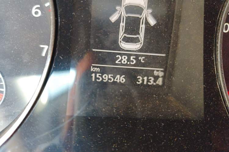 Used Volkswagen Magotan 2012 Revised 1.8TSI Luxury Version Odometer Close Up