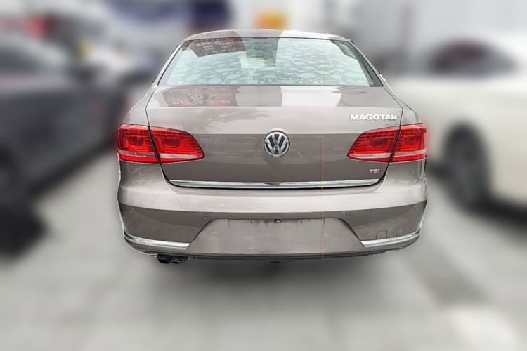 Used Volkswagen Magotan 2012 Revised 1.8TSI Luxury Version Rear
