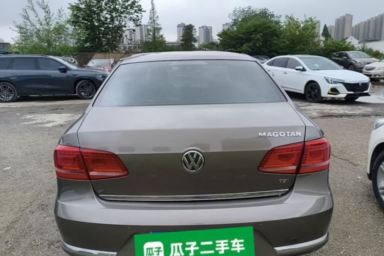 Used Volkswagen Magotan 2012 Revised 1.8TSI Luxury Version Rear