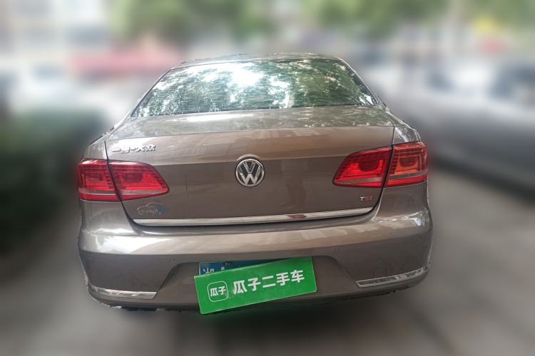 Used Volkswagen Magotan 2012 Revised Version 1.8TSI Leading Edition Rear