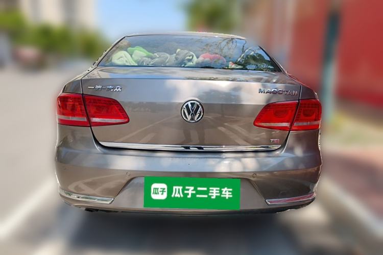 Used Volkswagen Magotan 2012 Revised 1.8TSI Luxury Version Rear