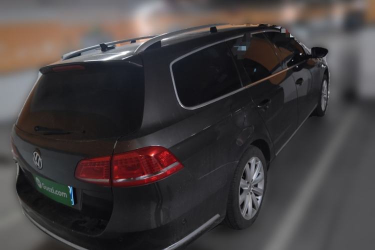 Used Volkswagen Magotan 2012 Travel Edition 2.0 TSI Luxury Version Rear Right 45 Deg