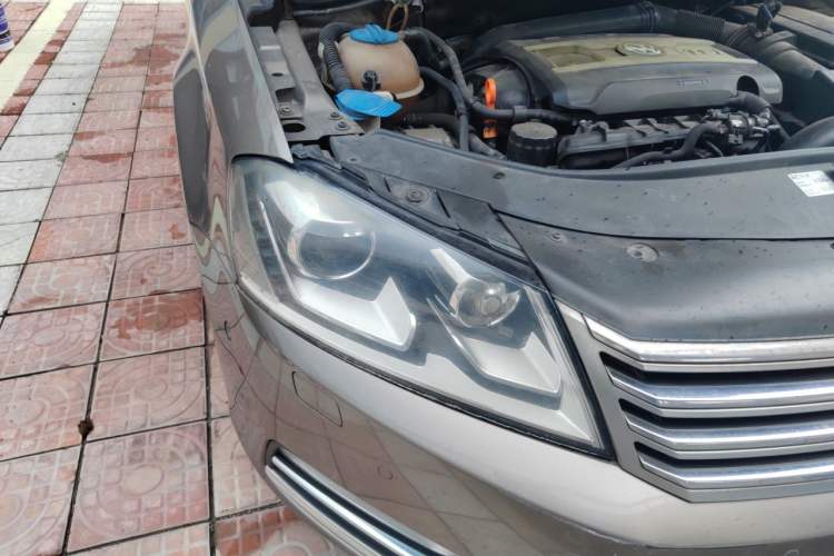 Used Volkswagen Magotan 2012 1.8TSI Prestige Model Right Front Headlight