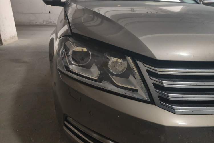 Used Volkswagen Magotan 2012 Facelift 1.8TSI Prestige Model Right Front Headlight