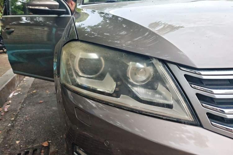 Used Volkswagen Magotan 2012 2.0 TSI Ultimate Edition Right Front Headlight