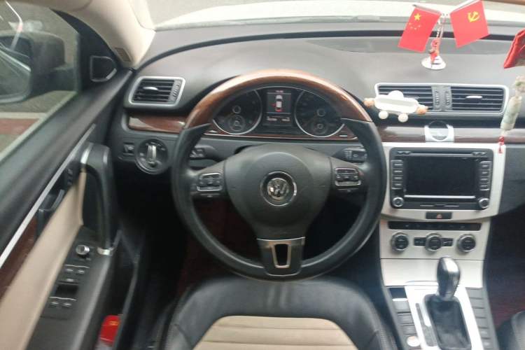Used Volkswagen Magotan 2012 3.0 FSI Flagship Edition Steering Wheel
