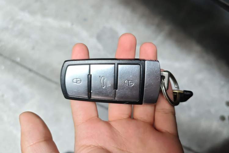 Used Volkswagen Magotan 2012 1.8TSI Comfort Model Vehicle Key