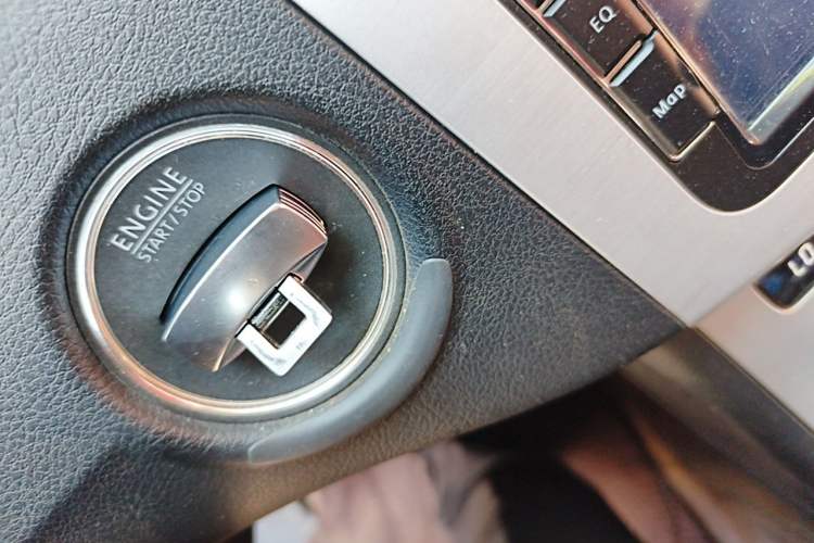 Used Volkswagen Magotan 2012 Revised 1.8TSI Luxury Version Vehicle Key