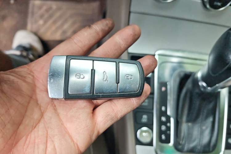 Used Volkswagen Magotan 2012 2.0 TSI Ultimate Edition Vehicle Key