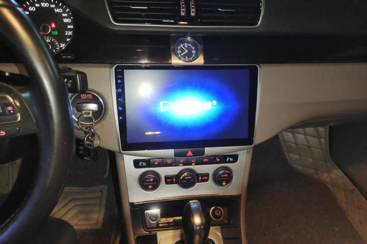 Used Volkswagen Magotan 2013 1.8TSI Luxury Model Audio And AC Panel