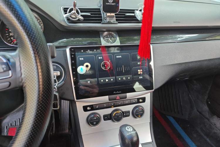 Used Volkswagen Magotan 2013 1.8TSI Luxury Model Audio And AC Panel