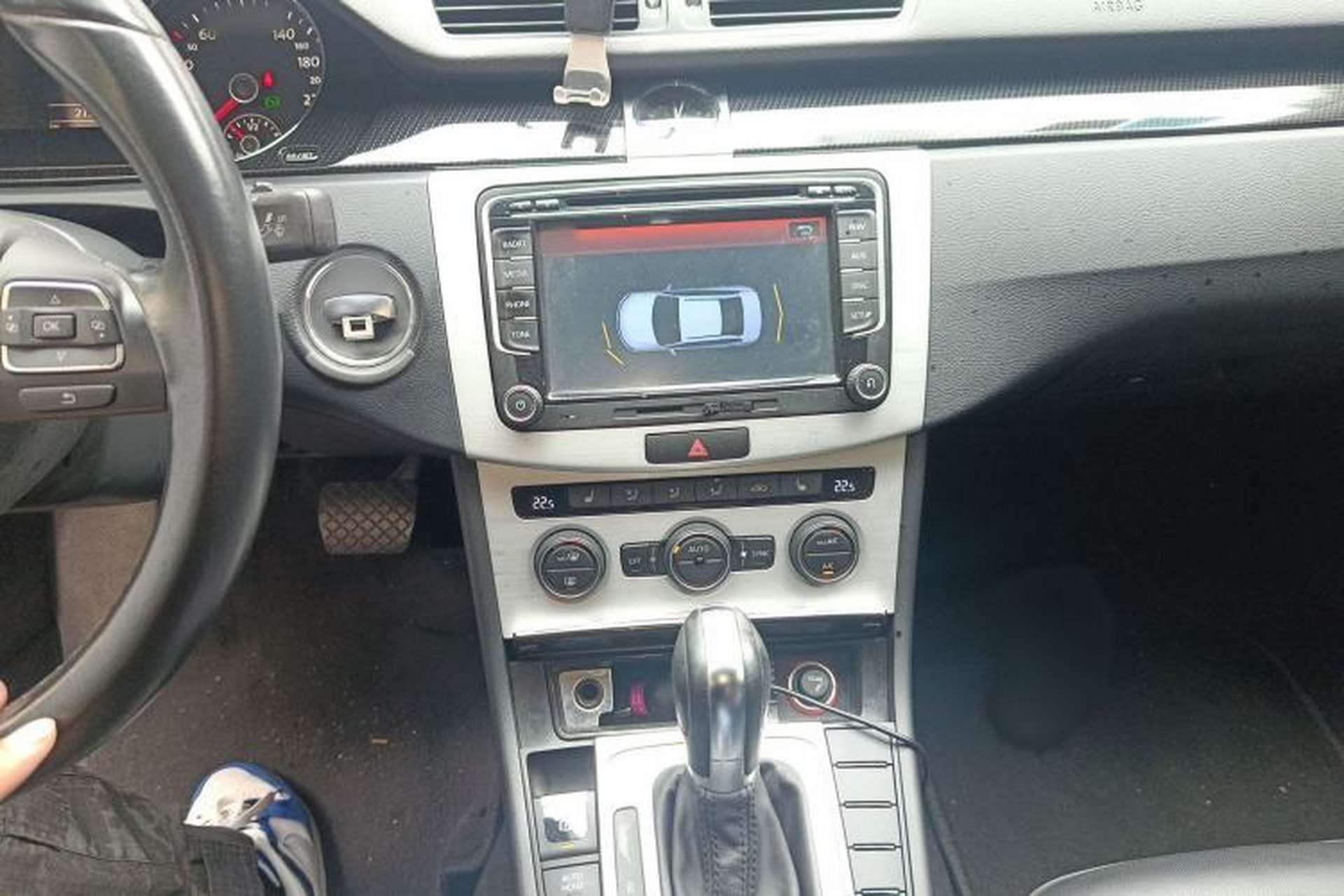 Used Volkswagen Magotan 2013 2.0 TSI Luxury Model Audio And AC Panel