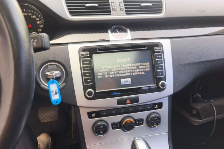 Used Volkswagen Magotan 2013 1.8TSI Comfort Model Audio And AC Panel